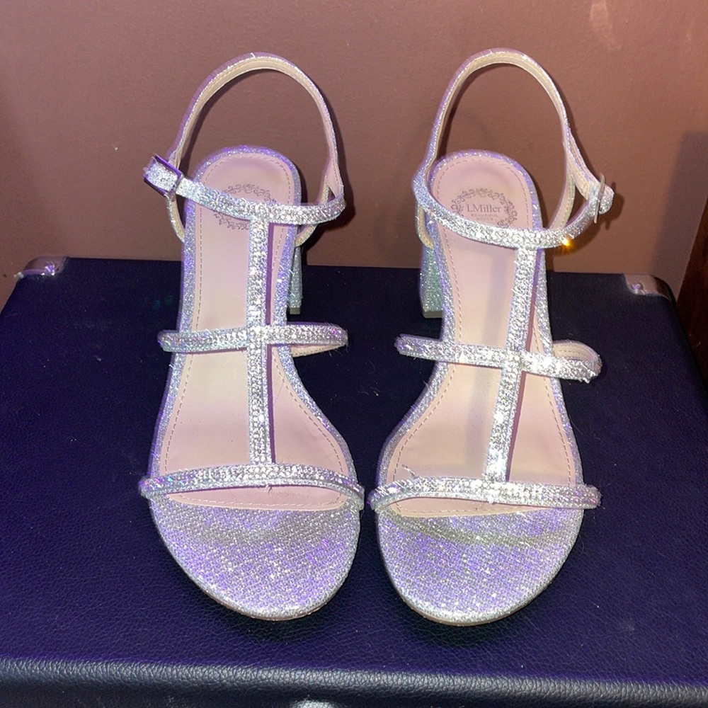 Brand: I. Miller Beautiful Shoes, Size: 7.5 M, Color: Silver